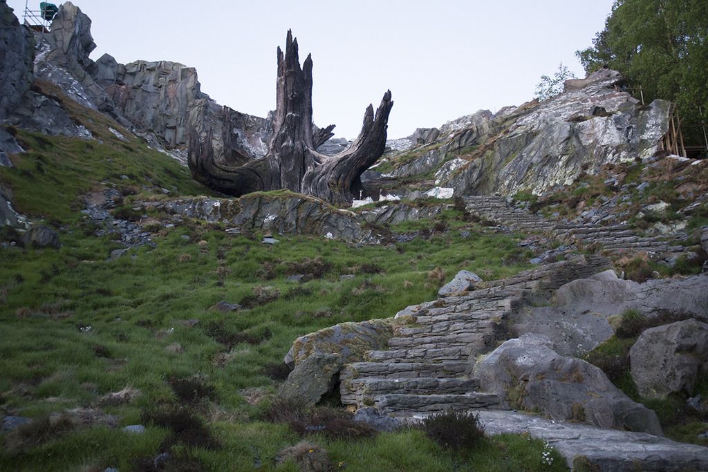 AqMccA9TAG1nxHWnBp1A_Star_Wars_Episode_8_longcross_studios_14.jpg