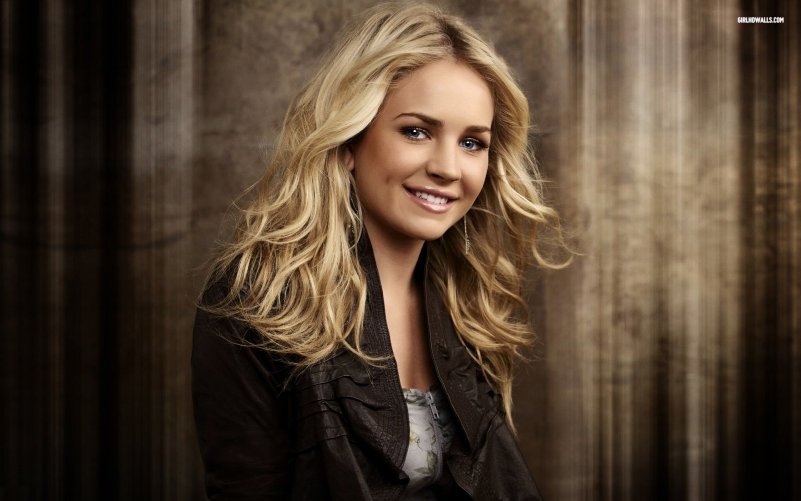 Britt-robertson-1639-1920x1200.jpg