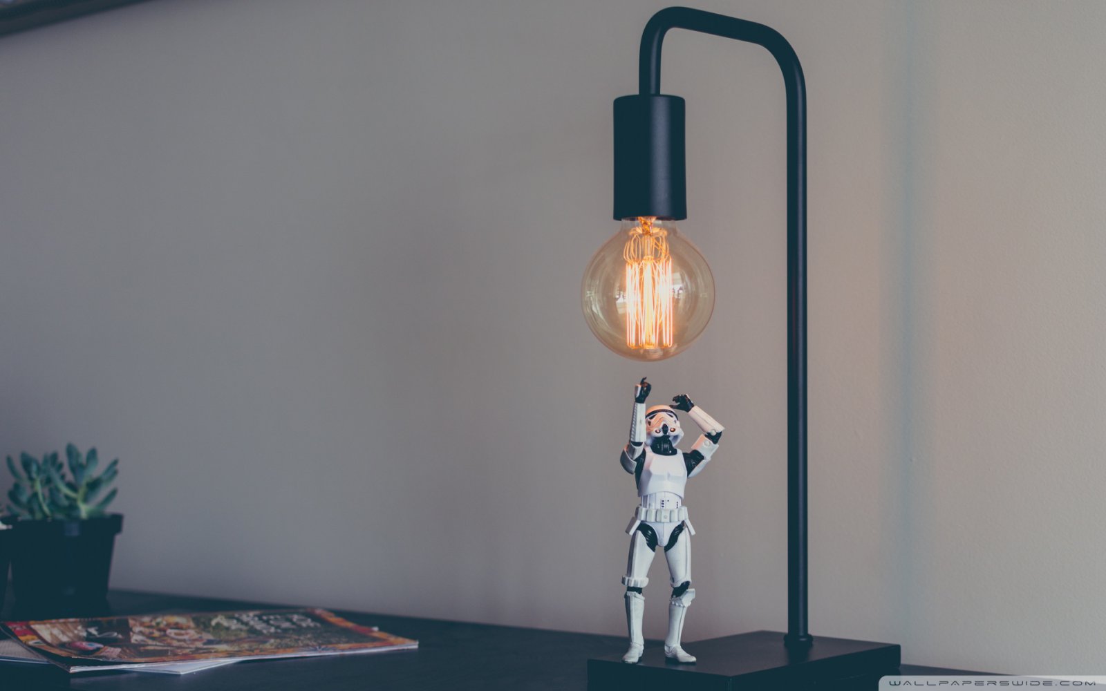 funny_stormtrooper_2-wallpaper-1920x1200.jpg