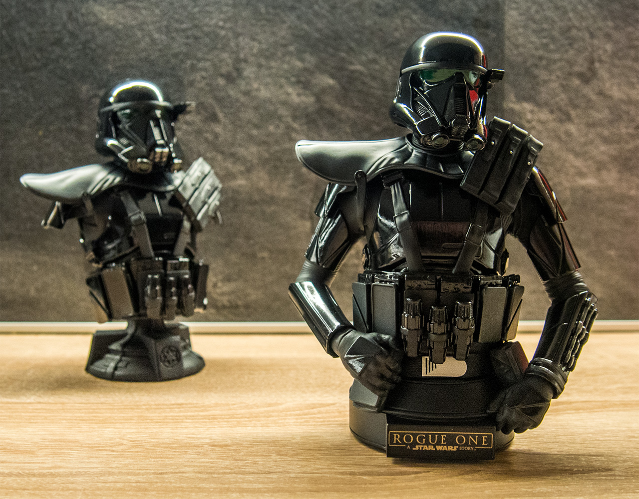GG-R1-Crew.jpg