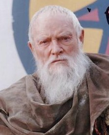 Julian%20Glover_klein (2).jpg