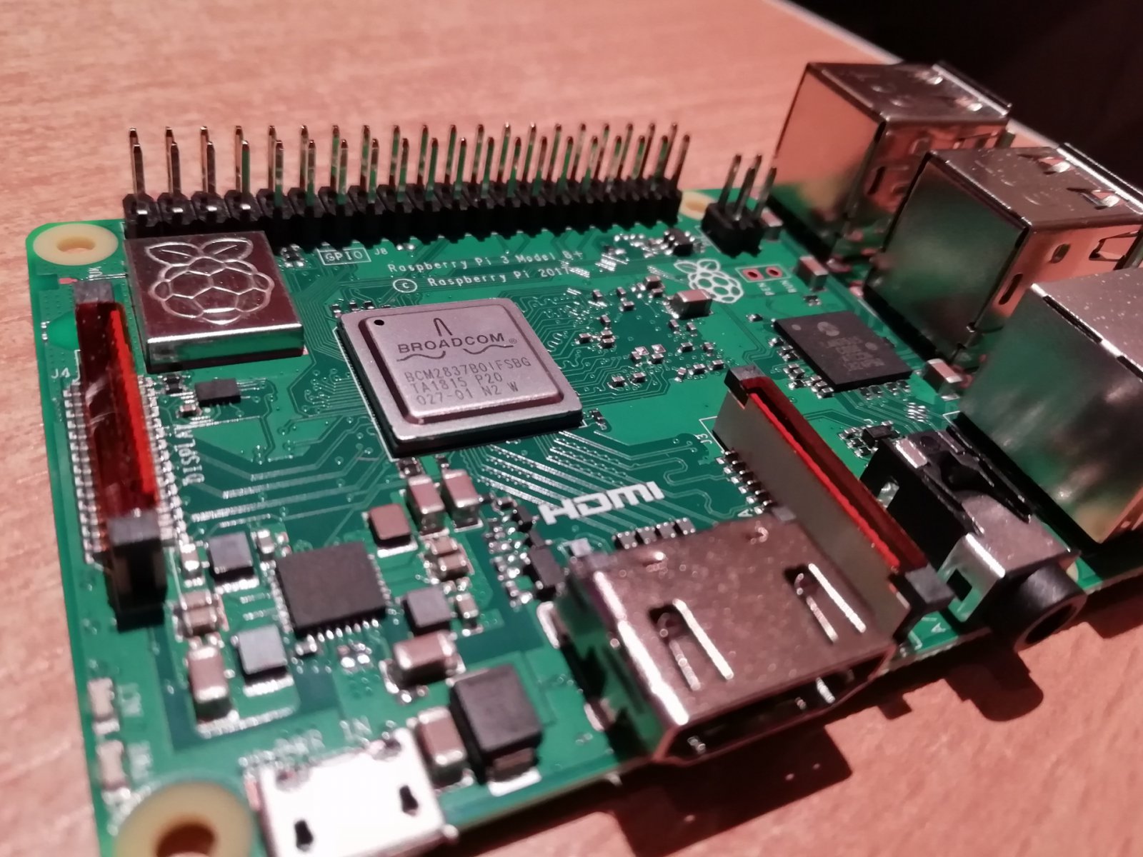Raspberry-Pi-3-B+-web.jpg