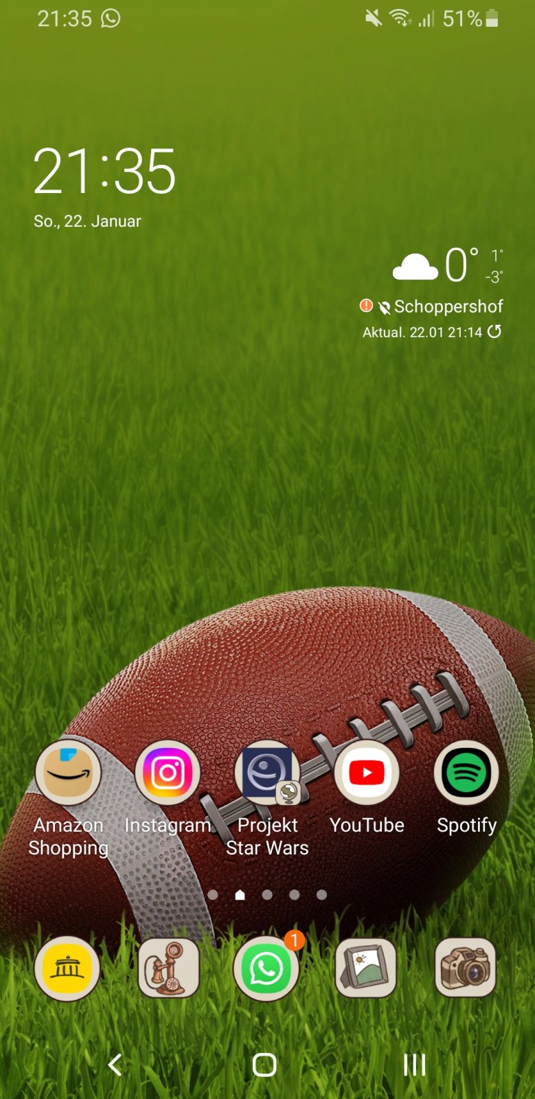 Screenshot_20230122-213558_One UI Home.jpg