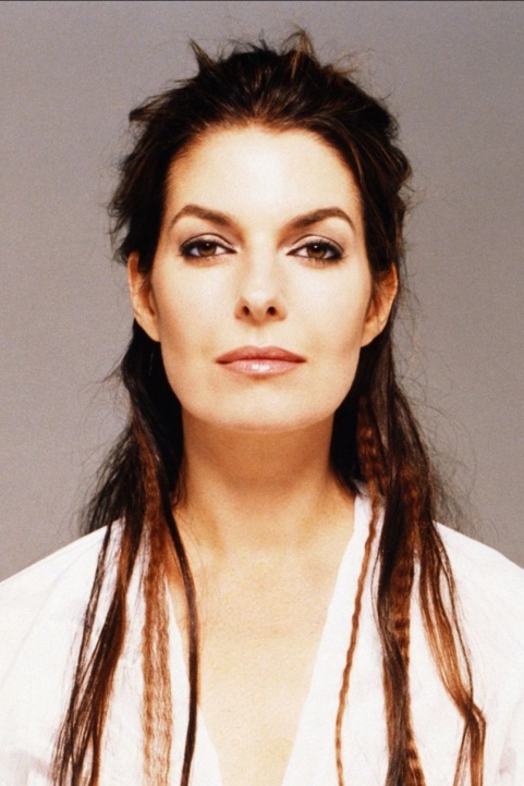 Sela_Ward_316437_Bes.jpg