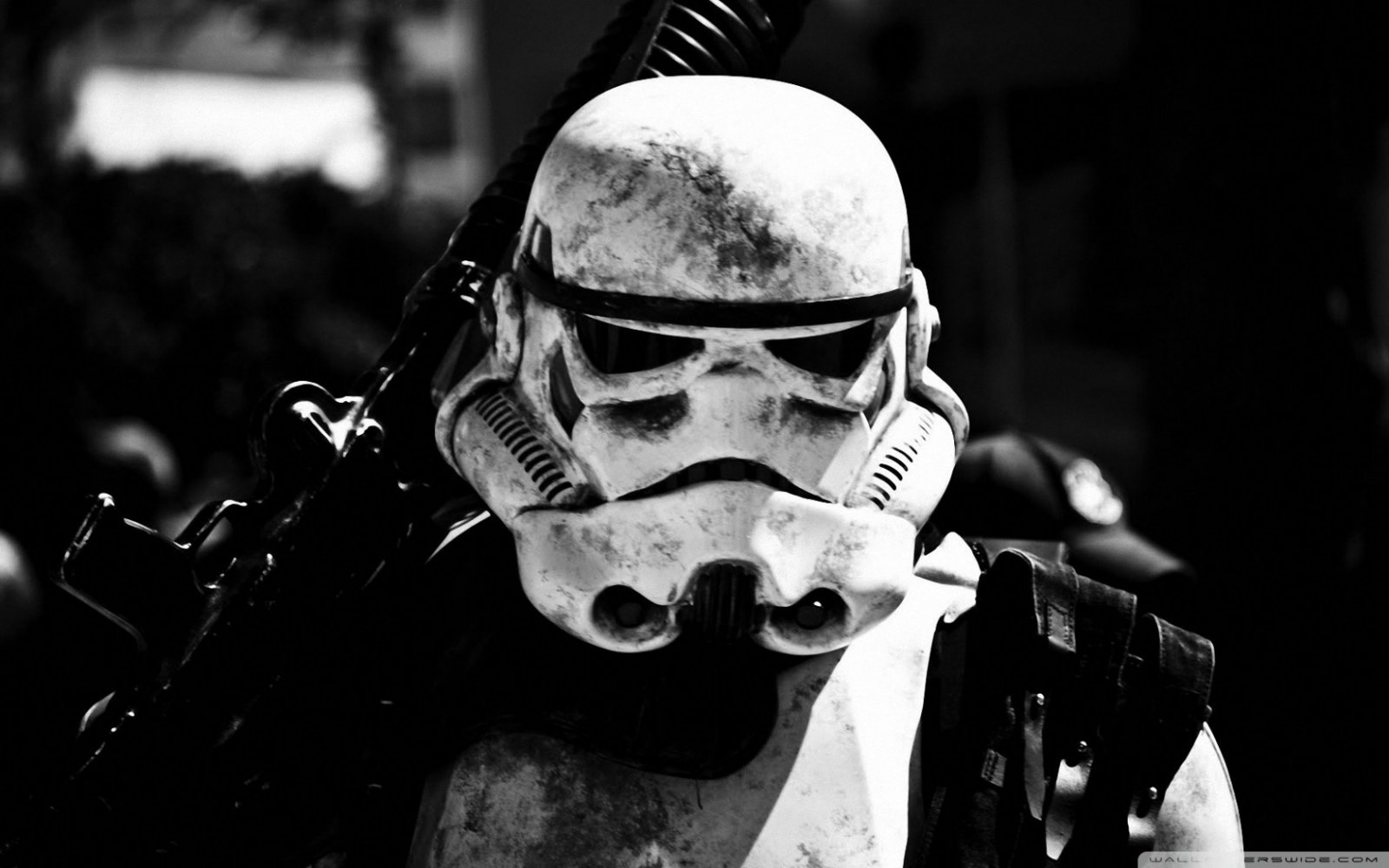 stormtrooper_4-wallpaper-1680x1050.jpg