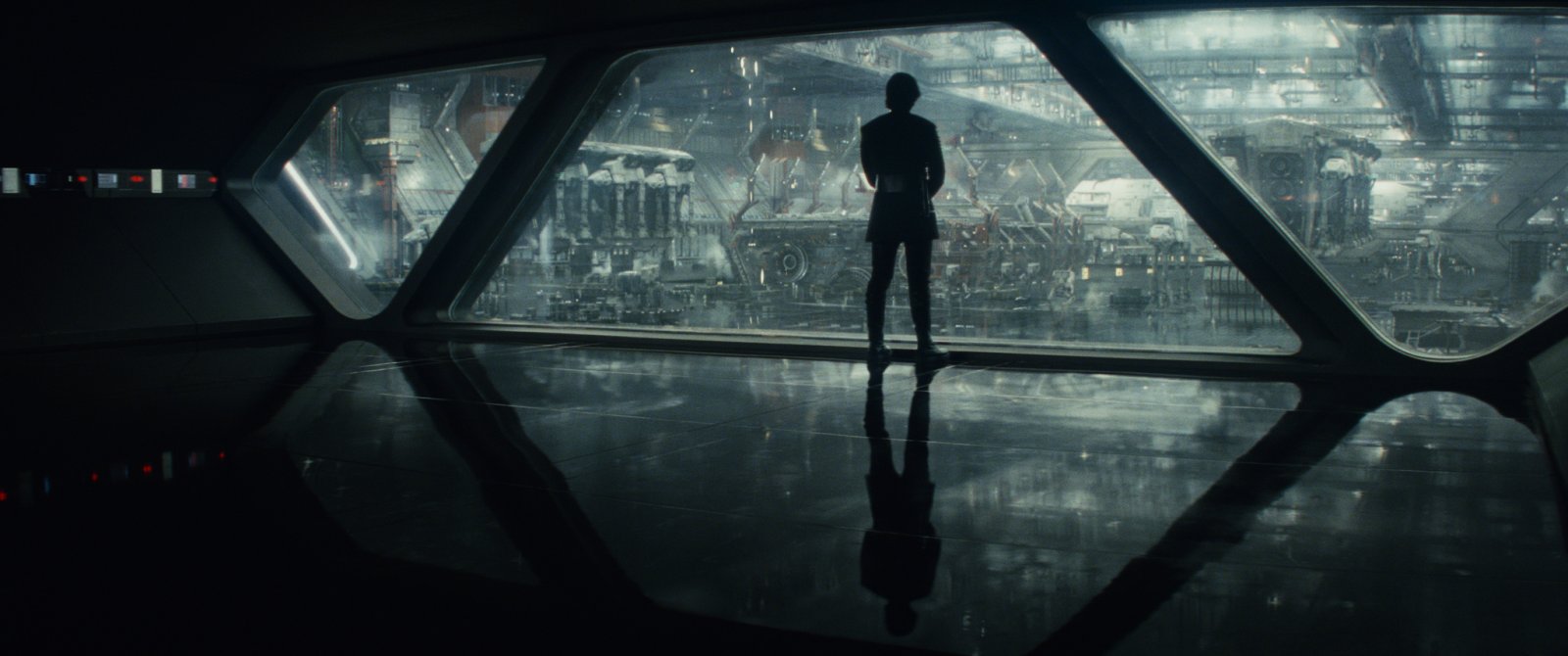 TLJ Trailer (4).jpg