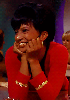 uhura-red-suited-nichelle-nichols-sexy-smile-gif.gif