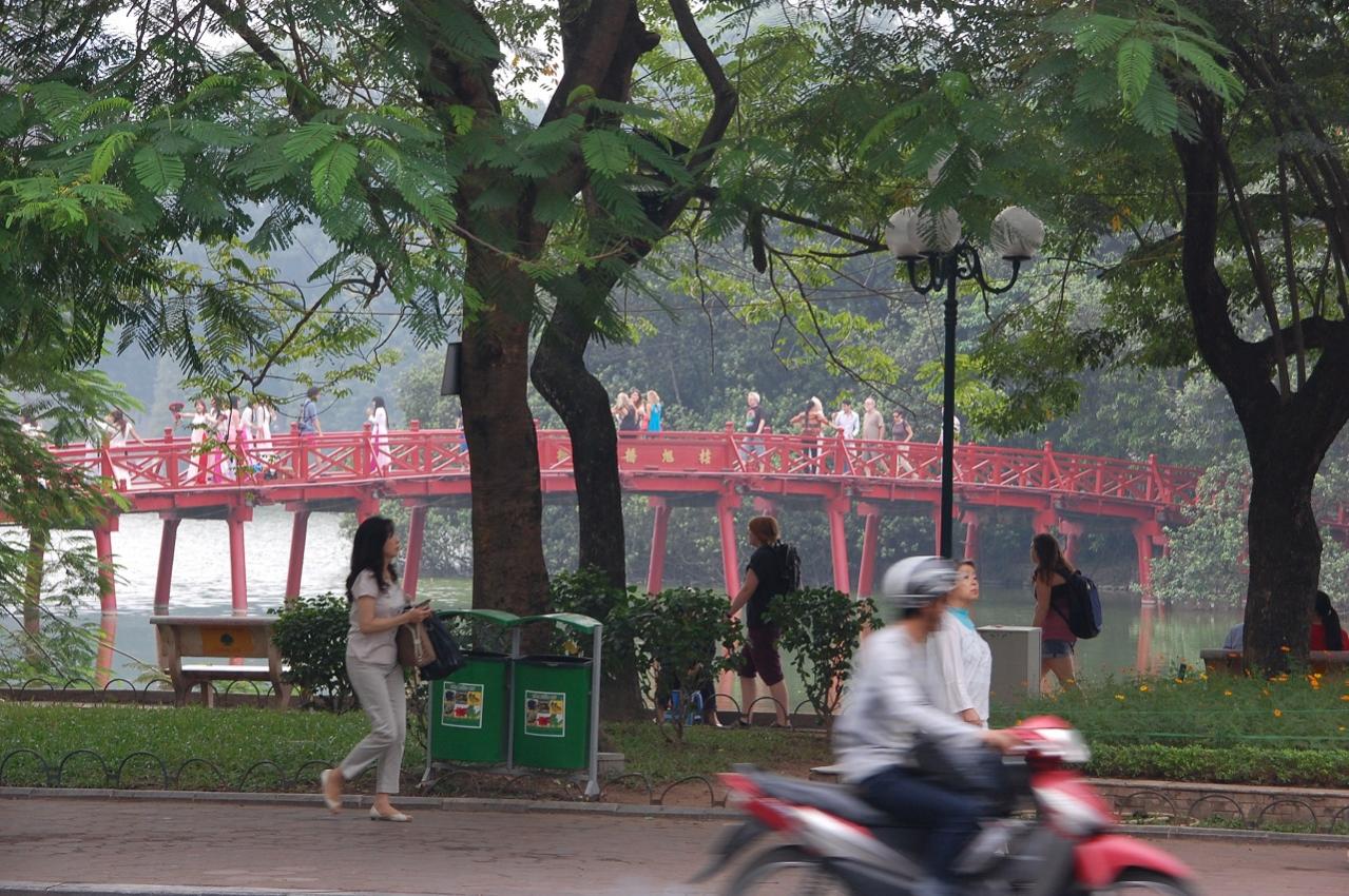 Hanoi Brücke zum Jade-Tempel