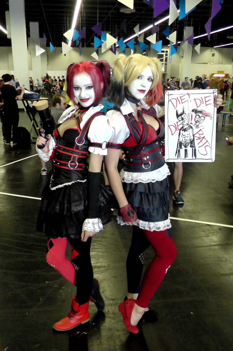 Harley Cosplay (ich bin die rechts)