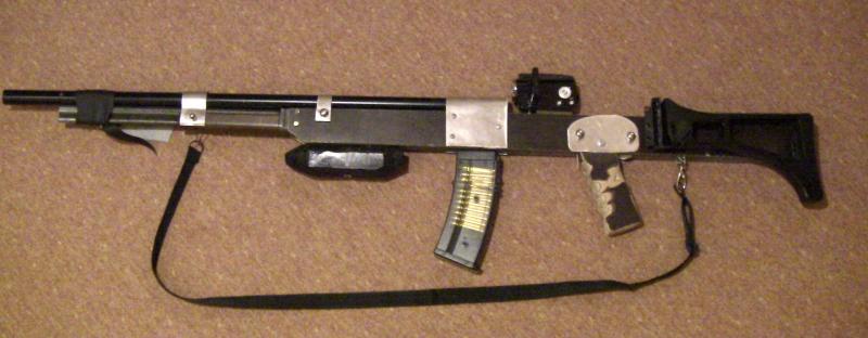 mein selbstgebauter Sniper
(Griff: handspezifisch angepasst;
 Lauf: Winchester;
 Magazin: G36-C;
 Zielerfassung/Visir: Kamera
 Schulterstütze: G36-C)
Länge: 122cm