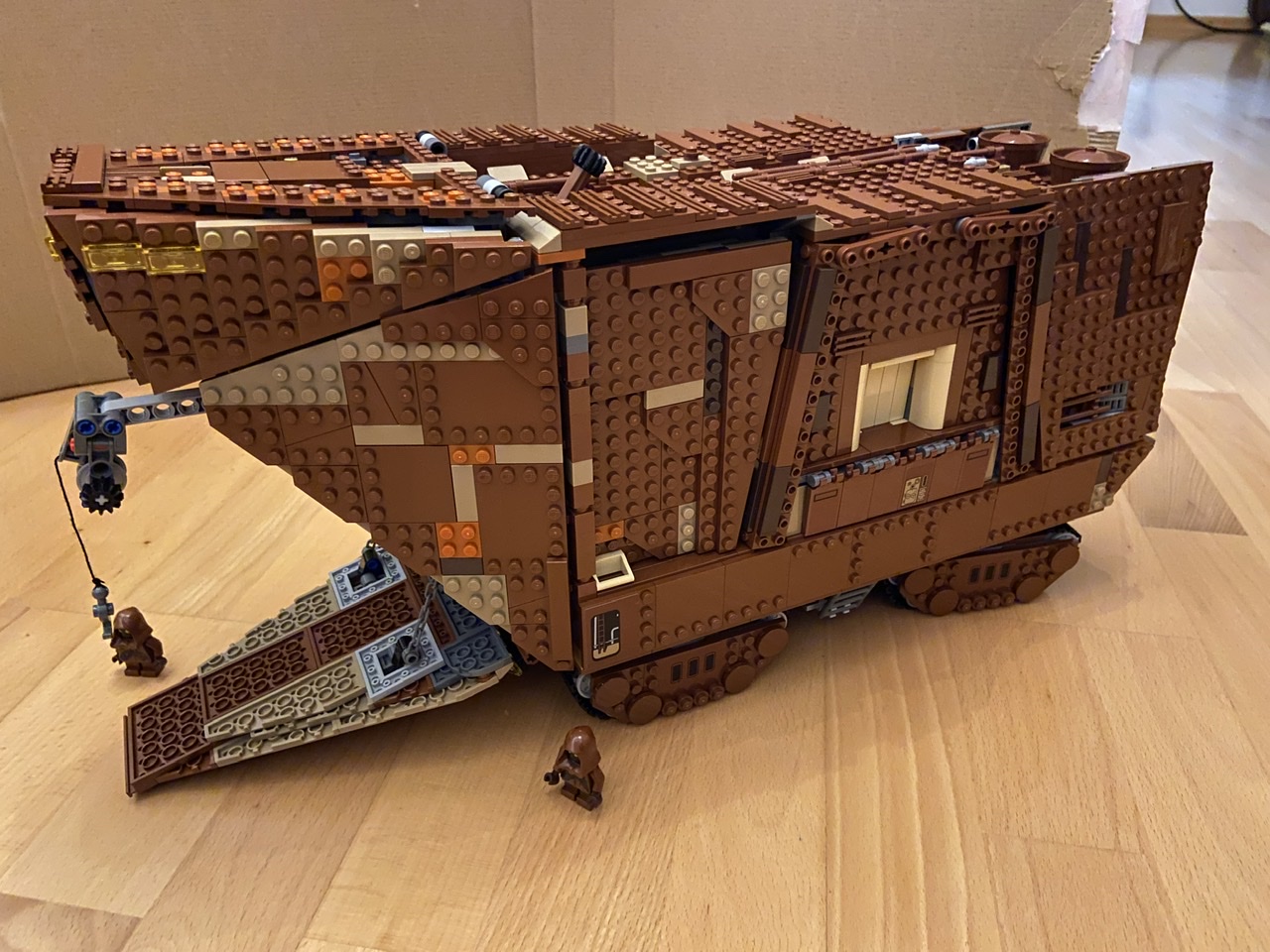 UCS Sandcrawler