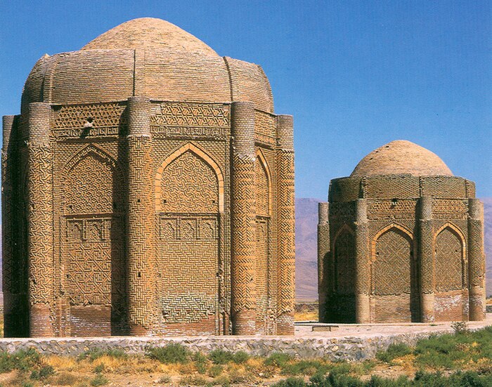 700px-Kharaghan.jpg