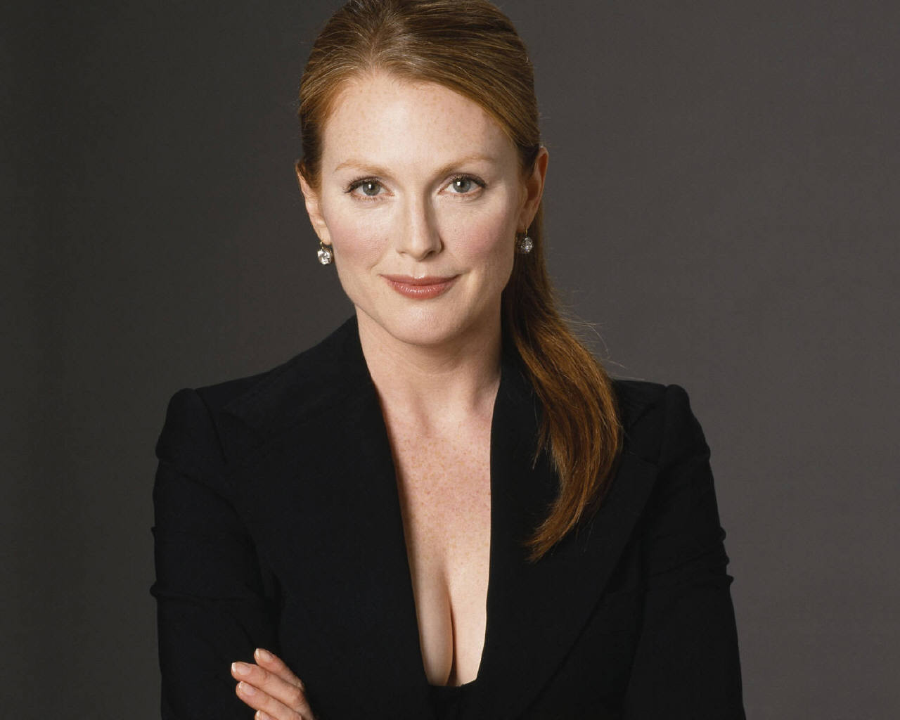 Julianne-Moore-julianne-moore-253318_1280_1024.jpg