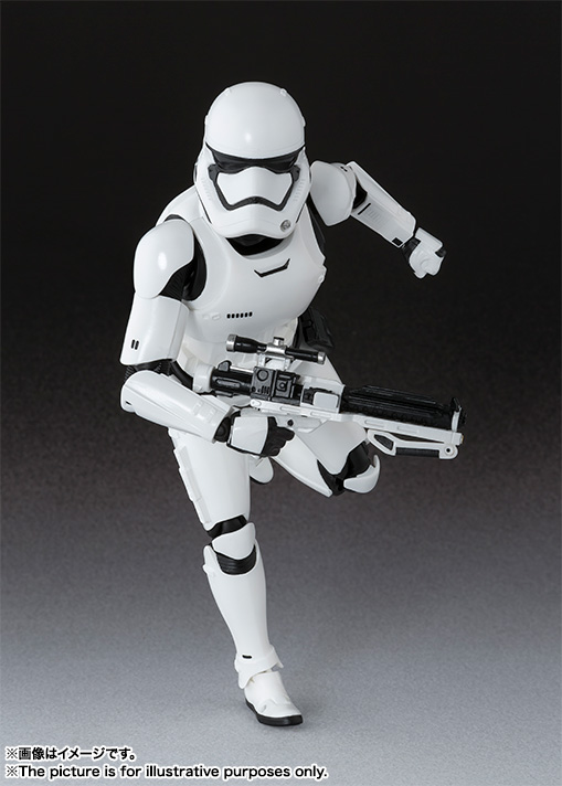 SH-Figuarts-Force-Awakens-Stormtrooper-5.jpg