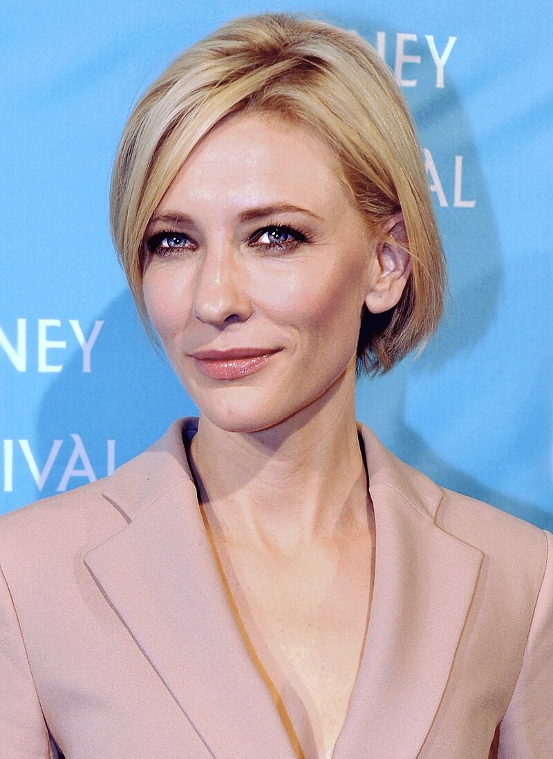 800px-Cate_Blanchett_2011.jpg