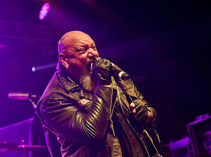 www.metal-hammer.de